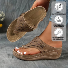 Afbeelding in Gallery-weergave laden, VivaComfort - ergonomische & antislip sandalen voor pijnbestrijding